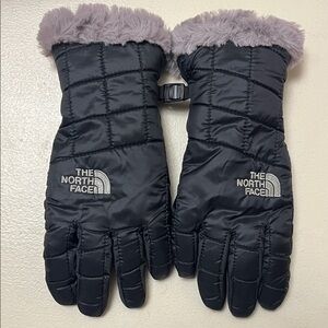 Girls The North Face Black Quilted Gloves with Gray Fur